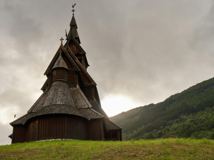 Chiesa in legno in piedi di Gol